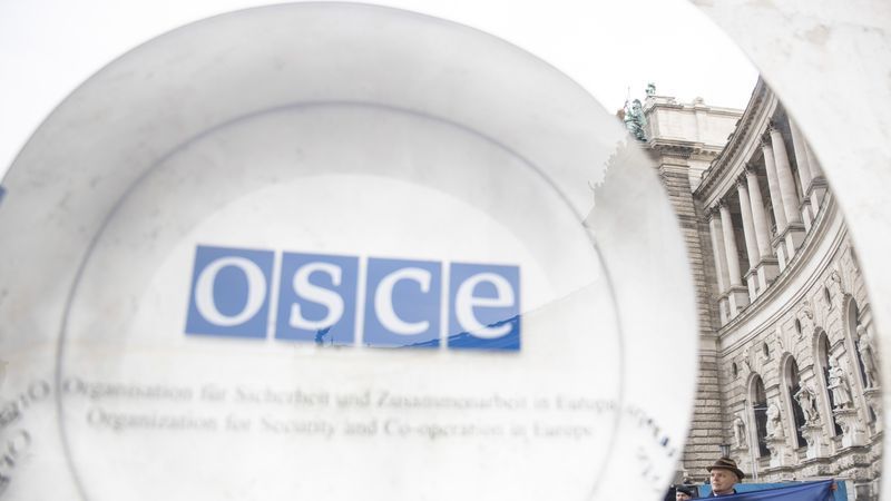 Video zeigt keine OSZE-Mitarbeiterin - Featured image