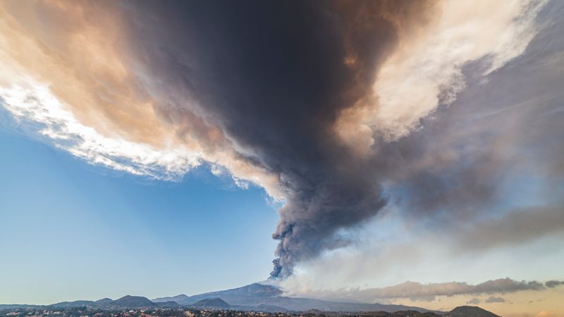 Menschheit produziert viel mehr CO2 als Vulkane - Featured image