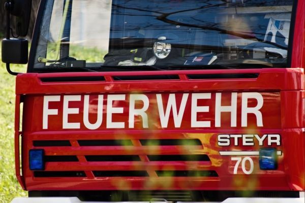 APA-Faktencheck: Auto mit Verbrenner brannte in Niederösterreich - Featured image