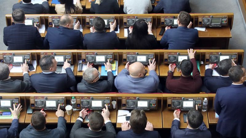 Ukrainisches Parlament rief 2022 Kriegsrecht aus - Featured image
