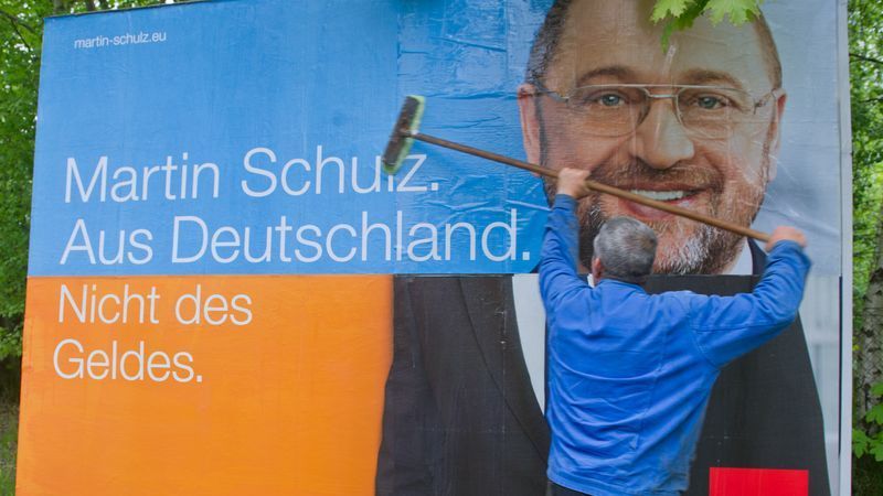 Kasper-Foto mit Wahlplakat nachträglich verändert - Featured image