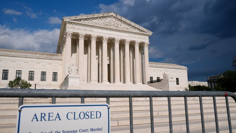 Aufnahme von hohem Zaun vor US-Gerichtshof nicht aktuell - Featured image