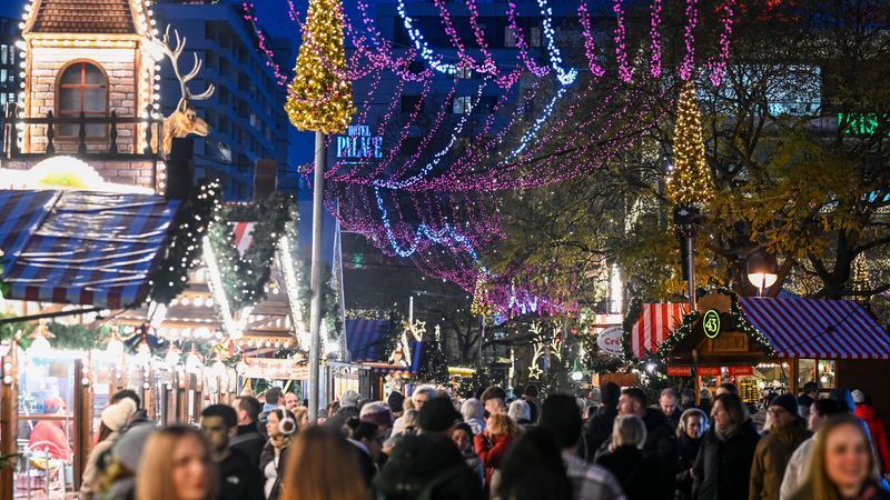 Alter Fake zeigt Weihnachtsmärkte in Prag und Berlin - Featured image