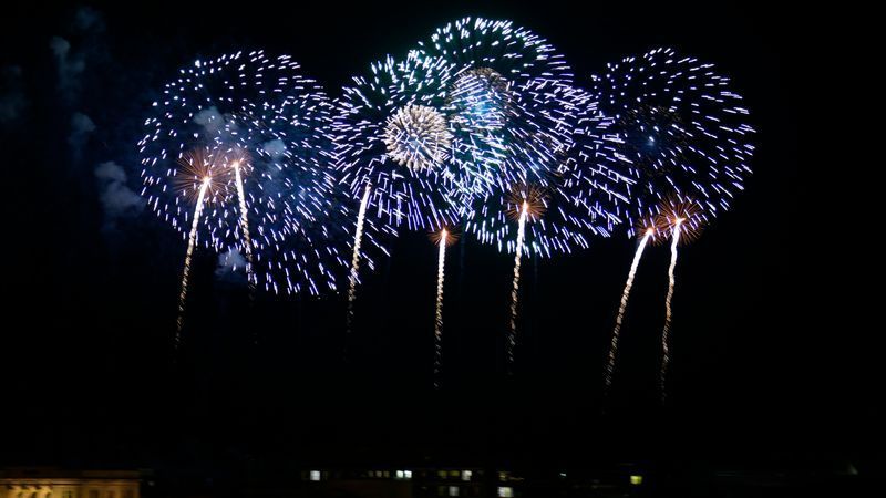 Video zeigt Feuerwerk im japanischen Nagaoka - Featured image