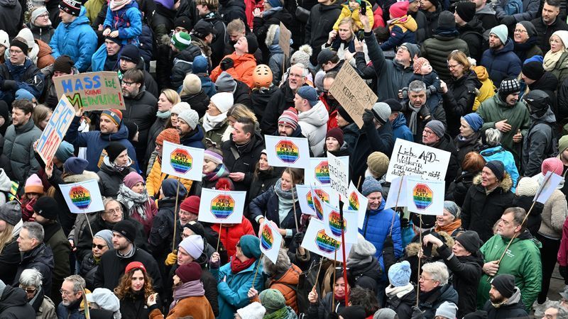 Slogan auf Grünen-Plakat durch falsche Botschaft ersetzt