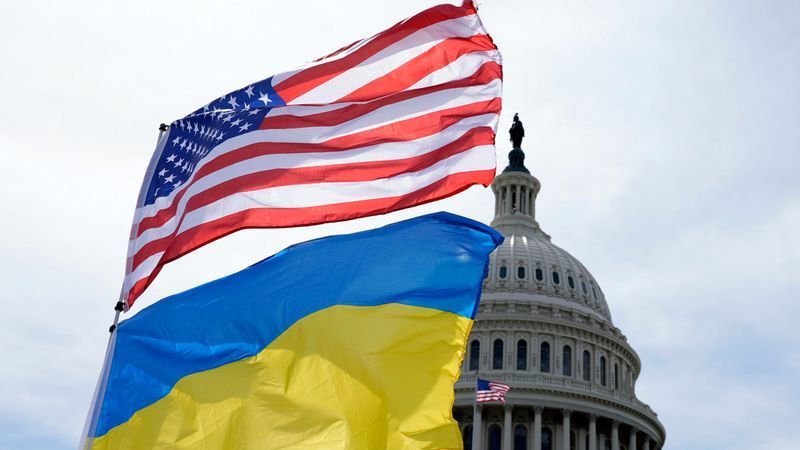 Behauptung über Wehrpflicht für Ukraine-Flagge ist Satire - Featured image