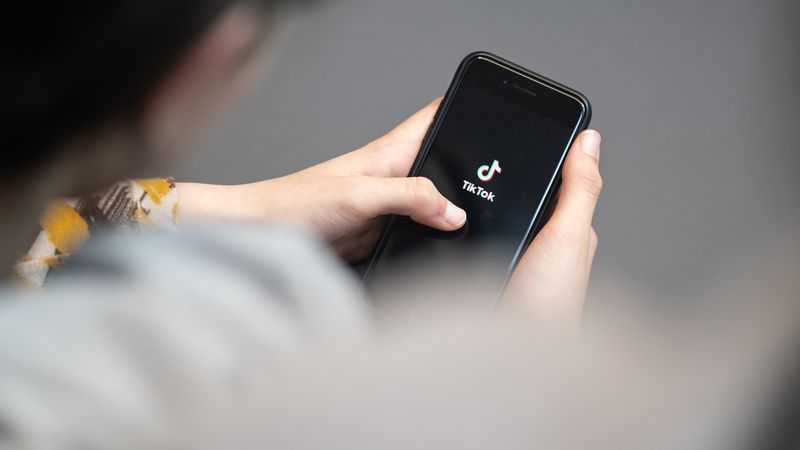 Blaues Herz-Emoji weiterhin auf TikTok erlaubt - Featured image