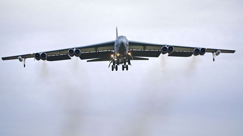 «New Start»-Vertrag sieht Hangars für Bomber vor - Featured image