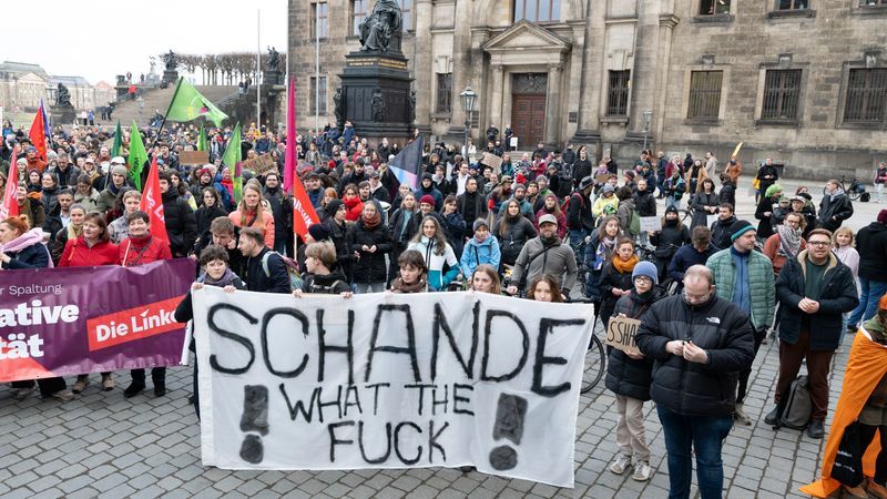 Video zeigt Demo gegen Zusammenarbeit von CDU und AfD - Featured image