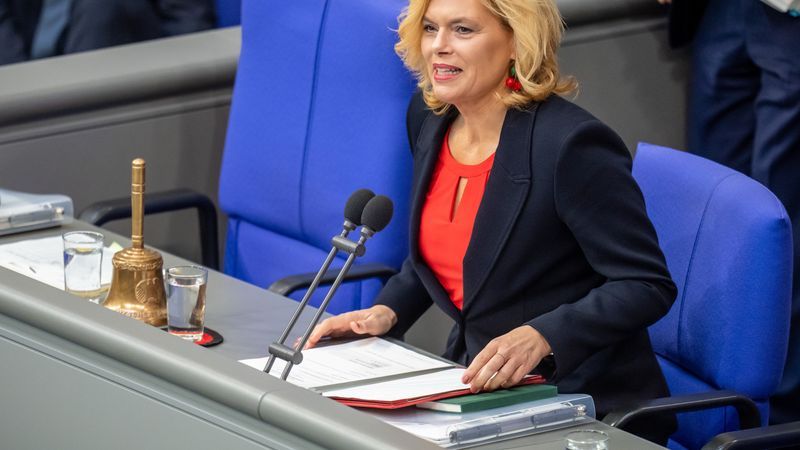 Artikel teilt fingierte Nachricht über Julia Klöckner - Featured image