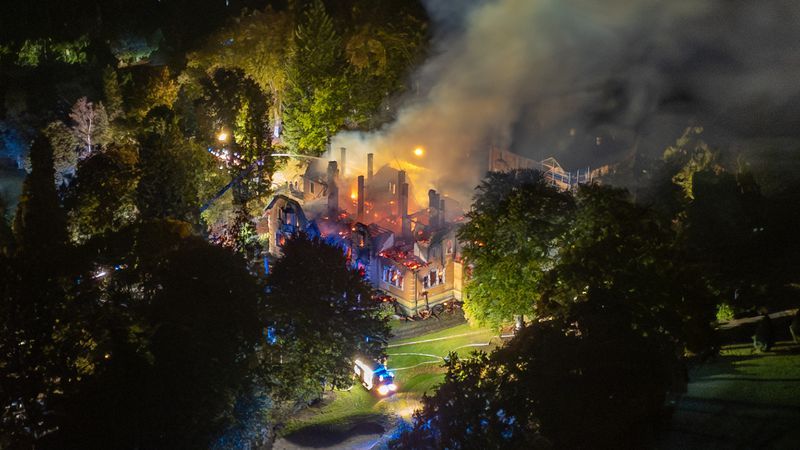 Thurn-und-Taxis-Jagdschloss: Polizei schließt Brandstiftung aus - Featured image