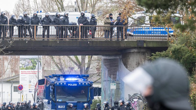Polizei: Sturz in Gießen «ohne Fremdeinwirkung» - Pferd unverletzt - Featured image