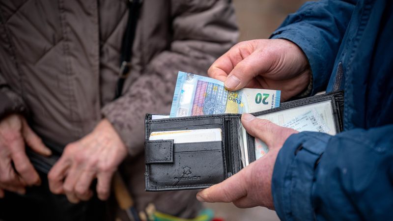 Kettenbrief im Netz erfindet Skandal über Rentenversicherung - Featured image