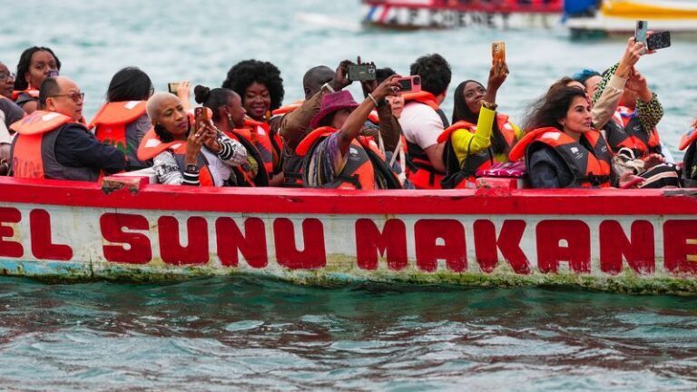 Video zeigt Ausflugsboote im Senegal - Featured image