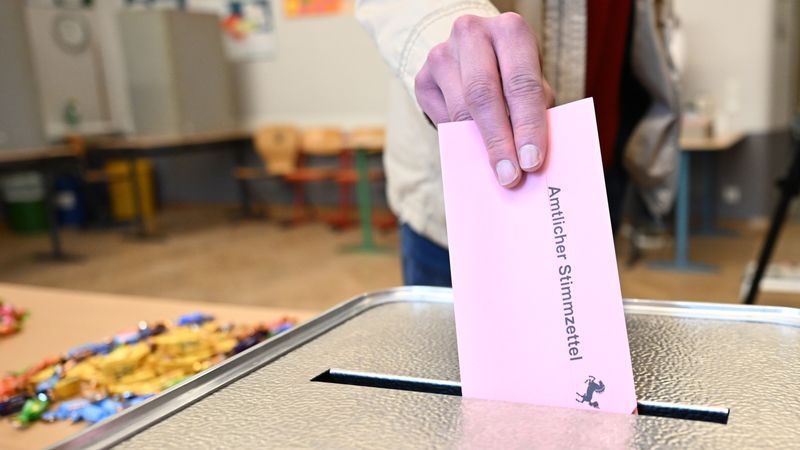 «942 Fälle»? Wahlleitung widerspricht Manipulationsgerüchten - Featured image