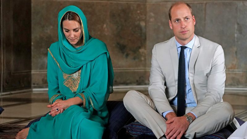 Moschee-Foto der Royals ist alt und stammt aus Pakistan - Featured image