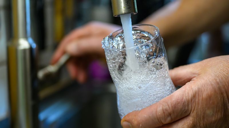 Warnung vor Leitungswasser? Umweltbundesamt dementiert - Featured image