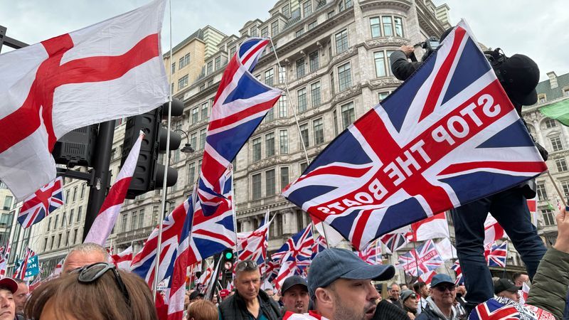 Video zeigt «Unite the Kingdom»-Demonstration im September 2025 - Featured image