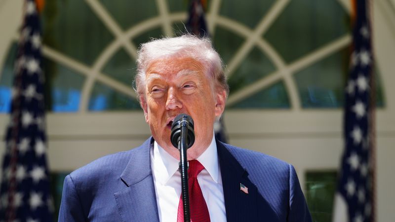 Trump-Bild mit zerzauster Frisur ist manipuliert - Featured image