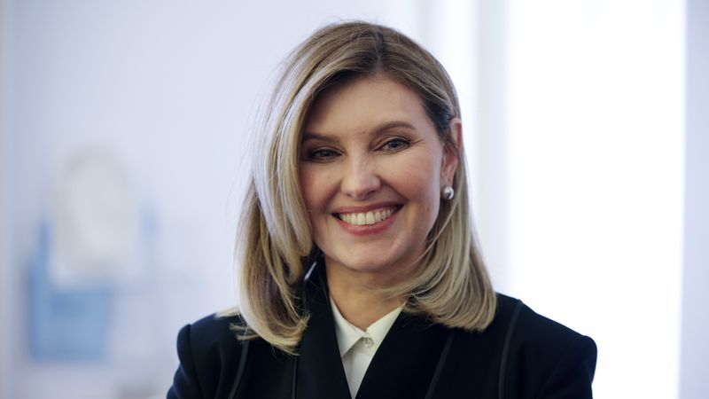 Behörden dementieren russisches Gerücht über Olena Selenska - Featured image