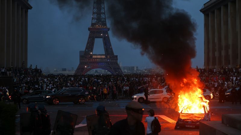 Video von brennender Limousine in Paris entstand schon 2025 - Featured image