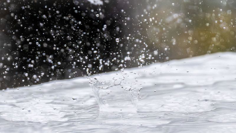 Rückstände beim Kochen von Regenwasser: Keine Belege für Chemtrails - Featured image