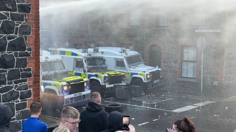 Altes Video aus Ballymena zu Unruhen in Belfast verbreitet - Featured image